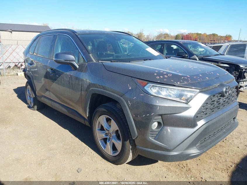 TOYOTA RAV4 XLE