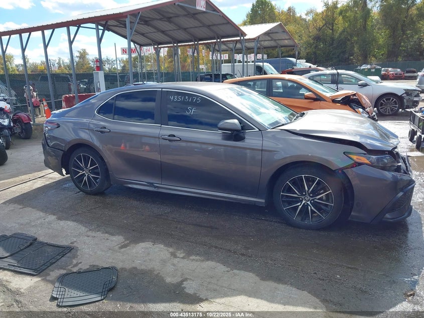 TOYOTA CAMRY - zdjęcie 13