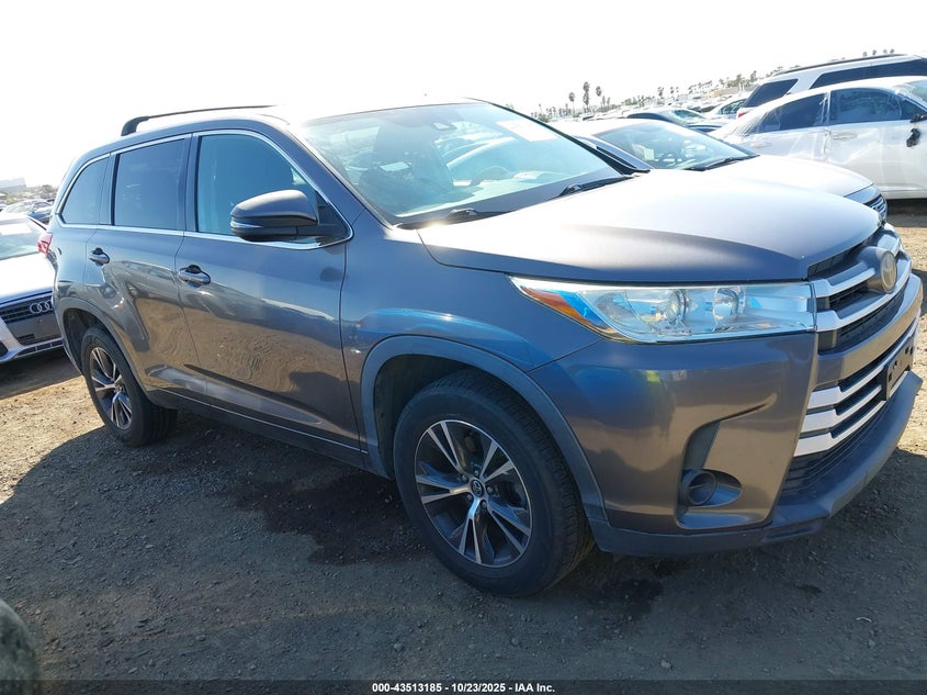 2018 TOYOTA HIGHLANDER LE - 5TDZZRFH3JS250099
