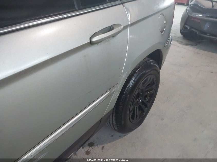 2004 Chrysler Pacifica VIN: 2C8GM68454R379536 Lot: 43513241