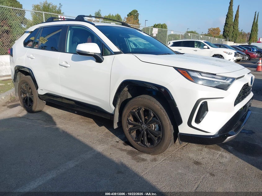 TOYOTA RAV4 HYBRID SE