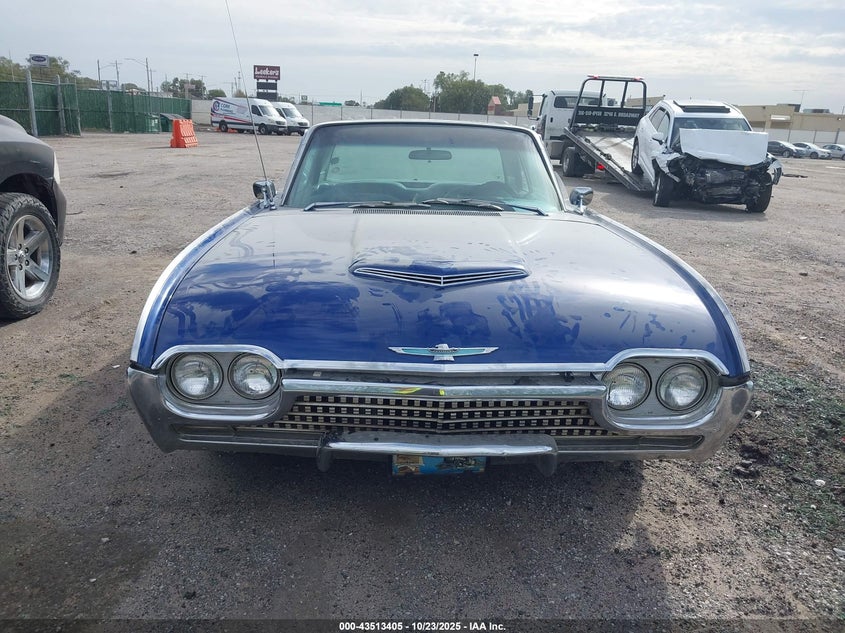 1962 Ford Thunderbird VIN: 2Y83Z148021 Lot: 43513405