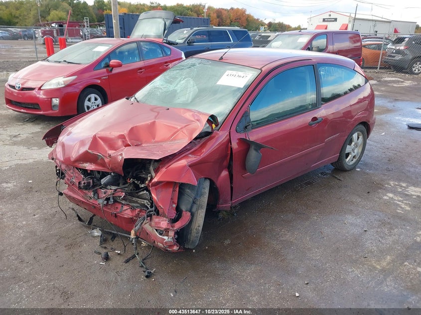 3FAFP31N05R150527 2005 FORD FOCUS photo no. 2