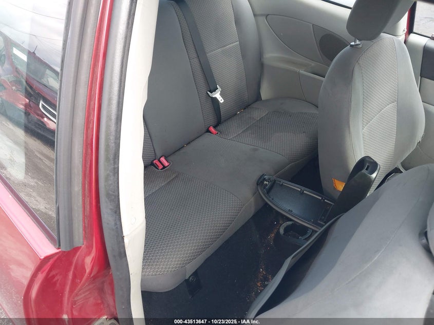 3FAFP31N05R150527 2005 FORD FOCUS photo no. 8