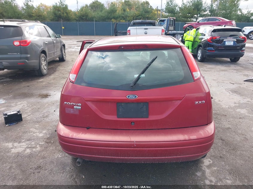 3FAFP31N05R150527 2005 FORD FOCUS photo no. 16