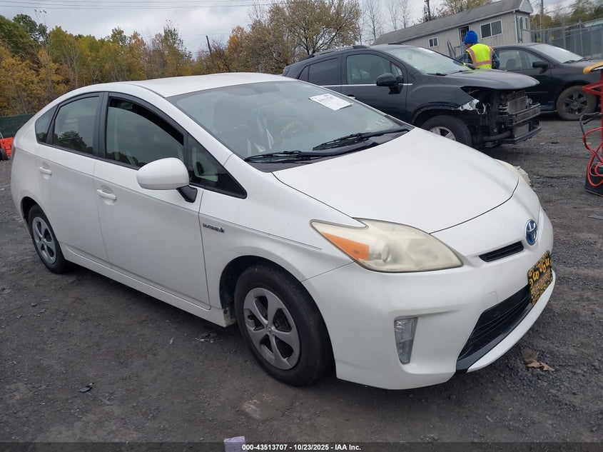 2014 TOYOTA PRIUS TWO - JTDKN3DU1E1739906