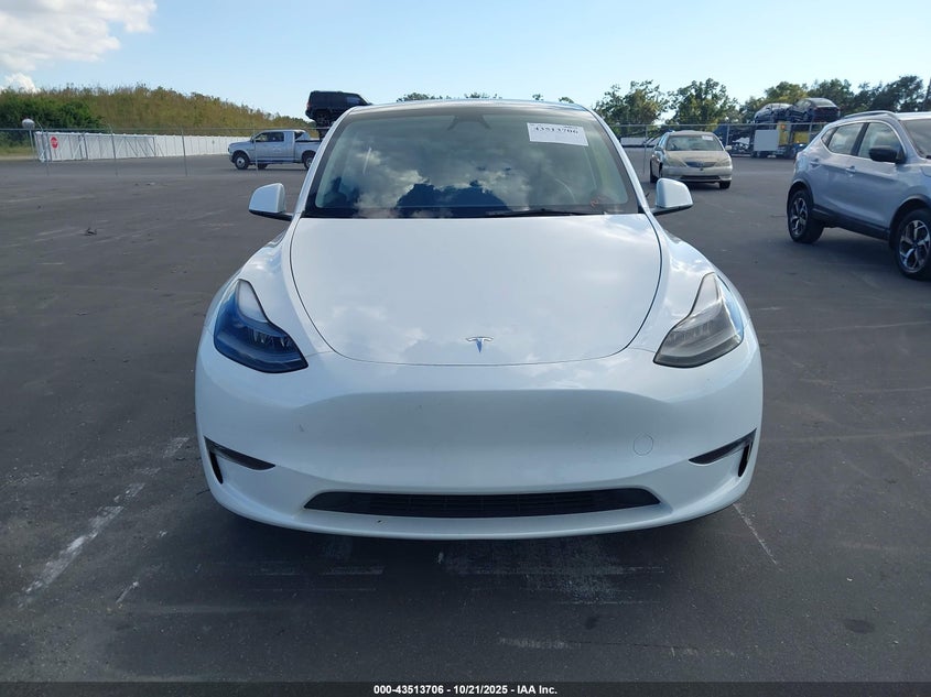 2023 Tesla Model Y VIN: 7SAYGAEE4PF833923 Lot: 43513706