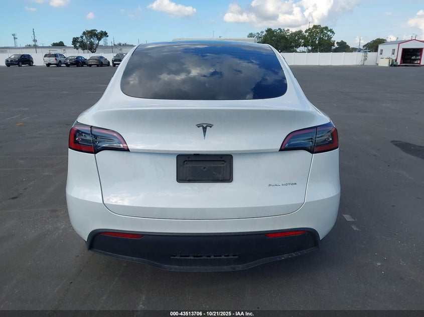 2023 Tesla Model Y VIN: 7SAYGAEE4PF833923 Lot: 43513706