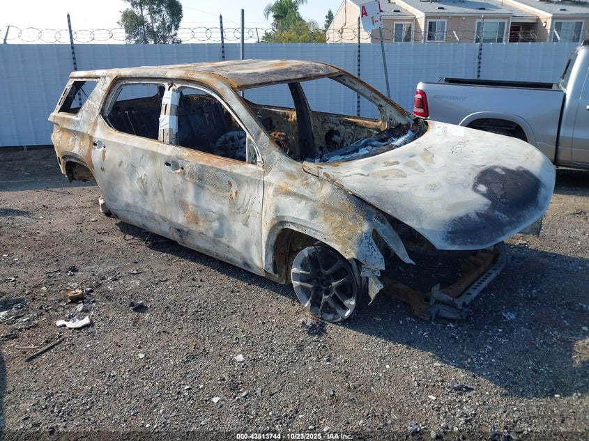 CHEVROLET TRAVERSE LS