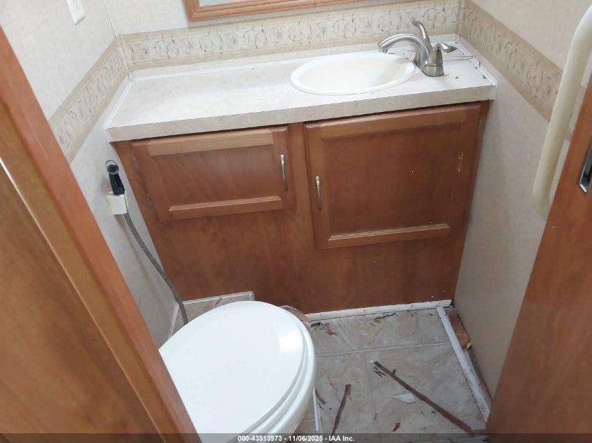 2006 Ford F550 Super Duty Stripped Chass VIN: 1F6NF53Y860A09978 Lot: 43513973