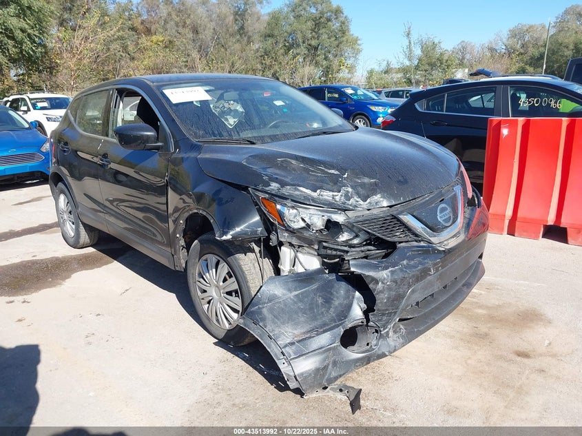 NISSAN ROGUE SPORT S