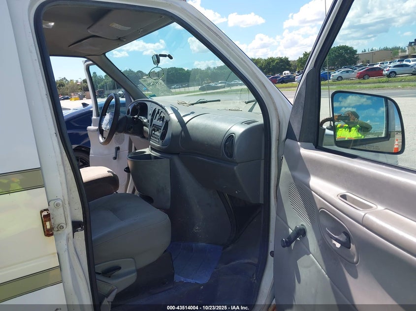 1FTRE1428WHB49258 1998 FORD ECONOLINE photo no. 5