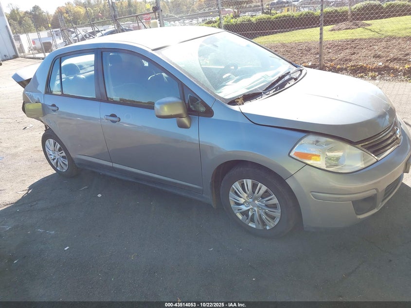 NISSAN VERSA 1.8S