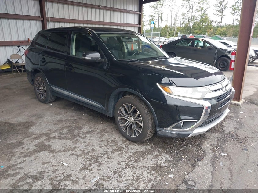 MITSUBISHI OUTLANDER SE