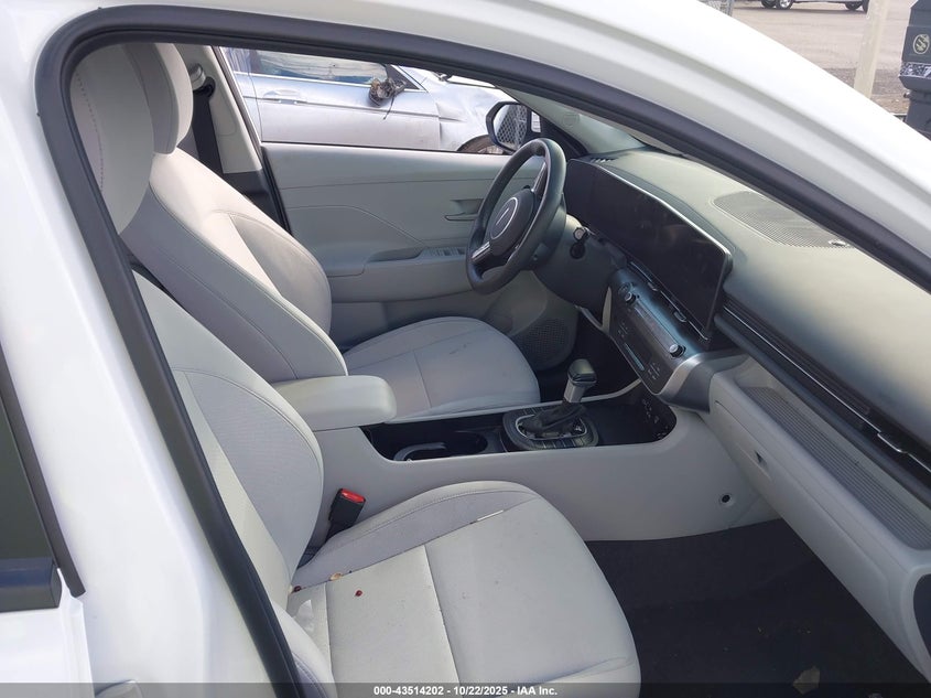 2025 HYUNDAI KONA SEL KM8HB3AB4SU286179