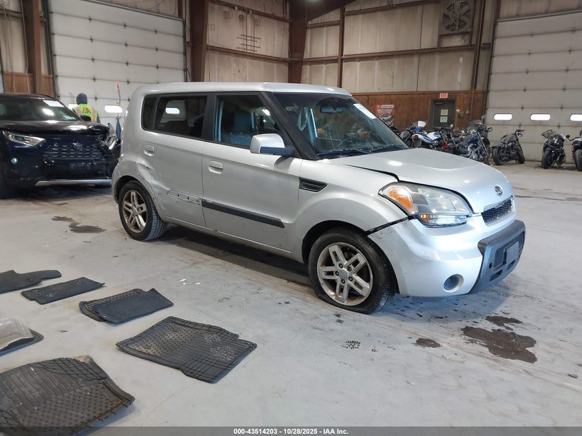 KIA SOUL +
