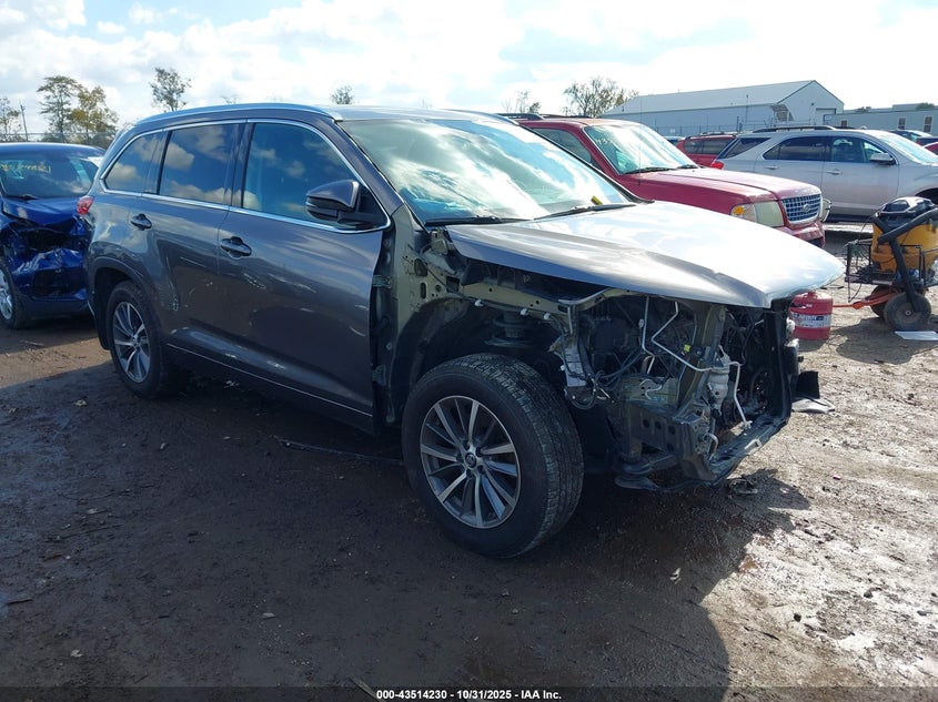 TOYOTA HIGHLANDER XLE