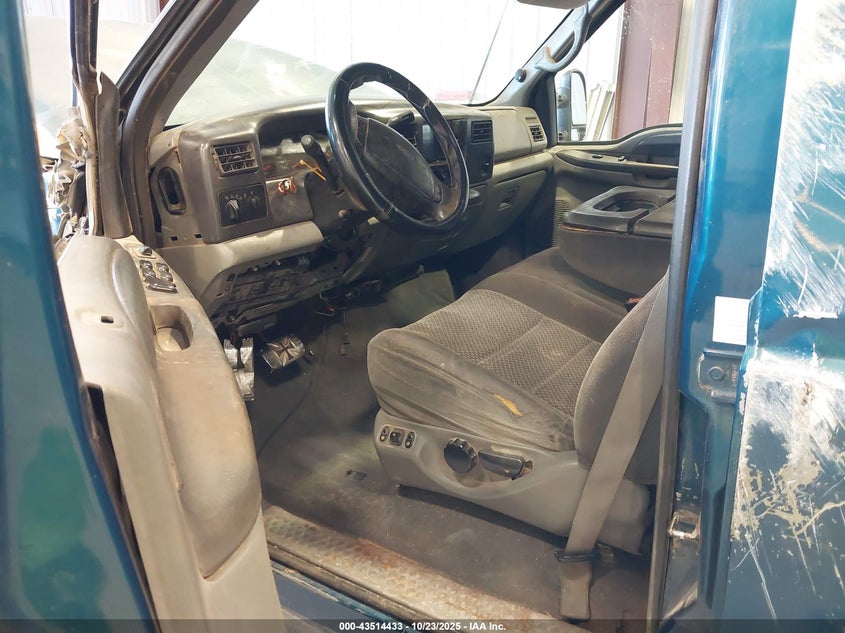 1FTNW21F12EA16832 2002 FORD F250 photo no. 5