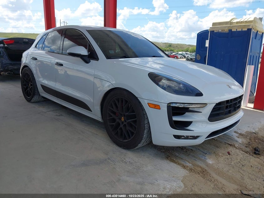 PORSCHE MACAN GTS