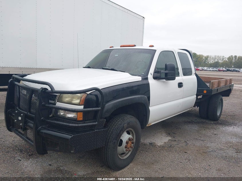 1GCJK39DX6E180833 2006 CHEVROLET SILVERADO photo no. 2