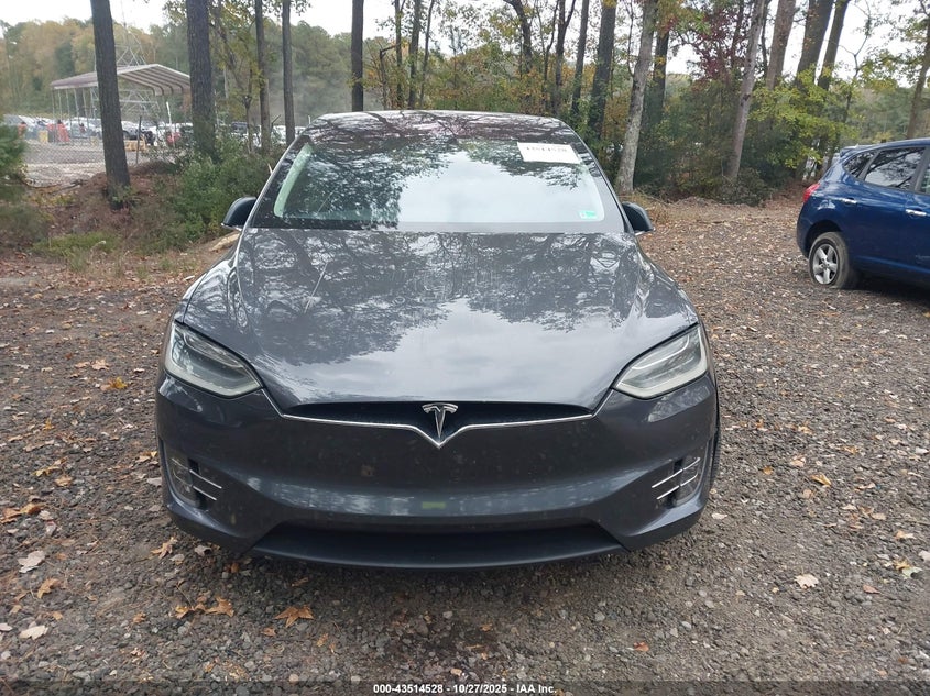 2016 Tesla Model X 60D/P100D/P90D VIN: 5YJXCAE43GF001193 Lot: 43514528