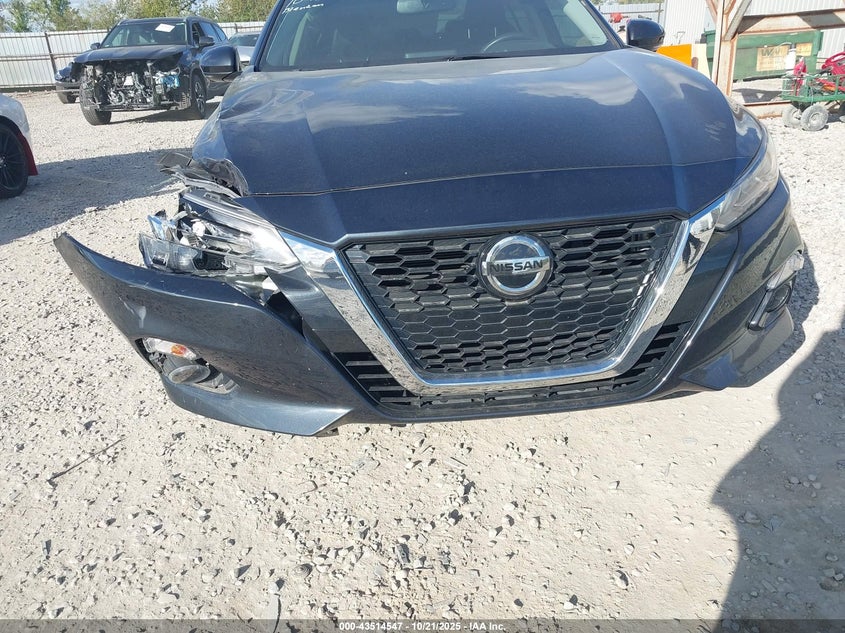 2022 Nissan Altima - вид 6