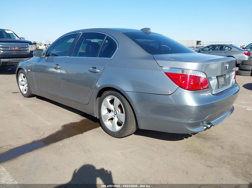 WBANA53555B863327 2005 BMW 5ER photo no. 3