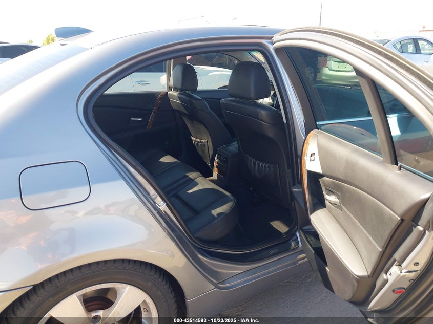 WBANA53555B863327 2005 BMW 5ER photo no. 8