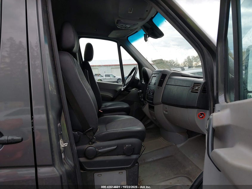 2017 Mercedes-Benz Sprinter 2500 Standard Roof V6 VIN: WDZPE7CD1HP574519 Lot: 43514601