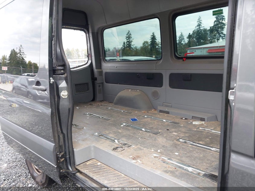 2017 Mercedes-Benz Sprinter 2500 Standard Roof V6 VIN: WDZPE7CD1HP574519 Lot: 43514601