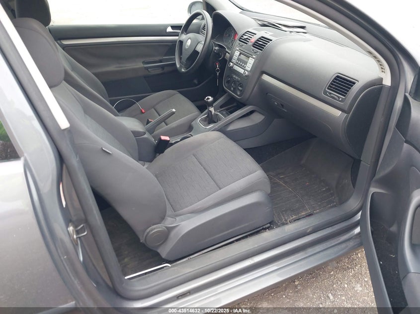 WVWAA71K78W275478 2008 VOLKSWAGEN GOLF photo no. 5