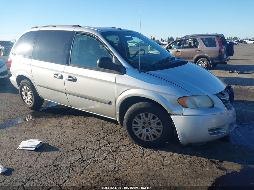 CHRYSLER TOWN & COUNTRY 2006. Lot# 43514790. VIN 1A4GP45R96B728061. Photo 1