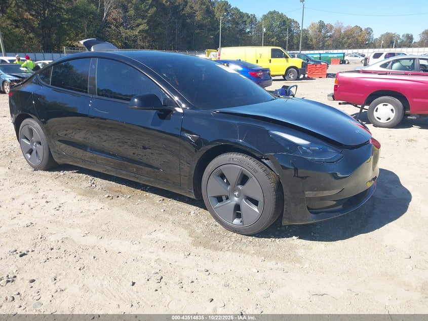 TESLA MODEL 3 REAR-WHEEL DRIVE