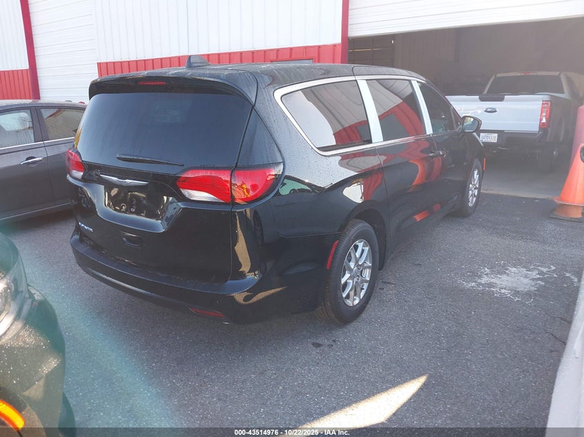 2C4RC1CG9TR173183 2026 CHRYSLER VOYAGER photo no. 4
