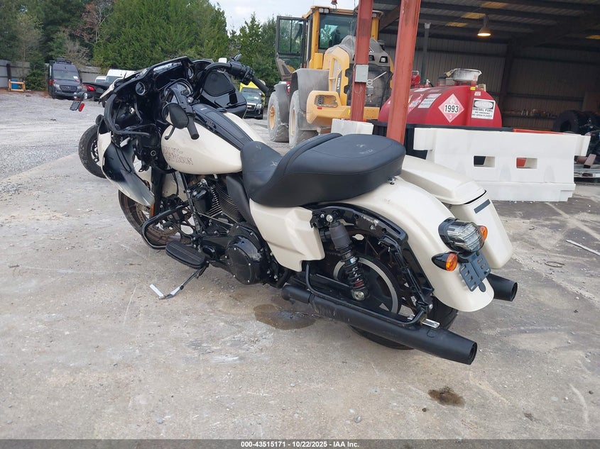 VIN 1HD1ACL16PB614250 2023 HARLEY-DAVIDSON FLTRXST