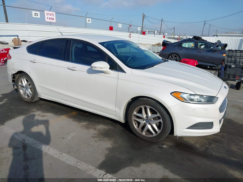 FORD FUSION SE
