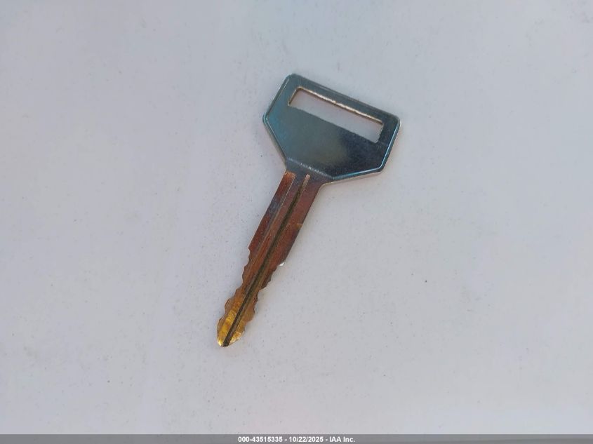 1990 Toyota Camry Dlx VIN: 4T1SV21E0LU253439 Lot: 43515335