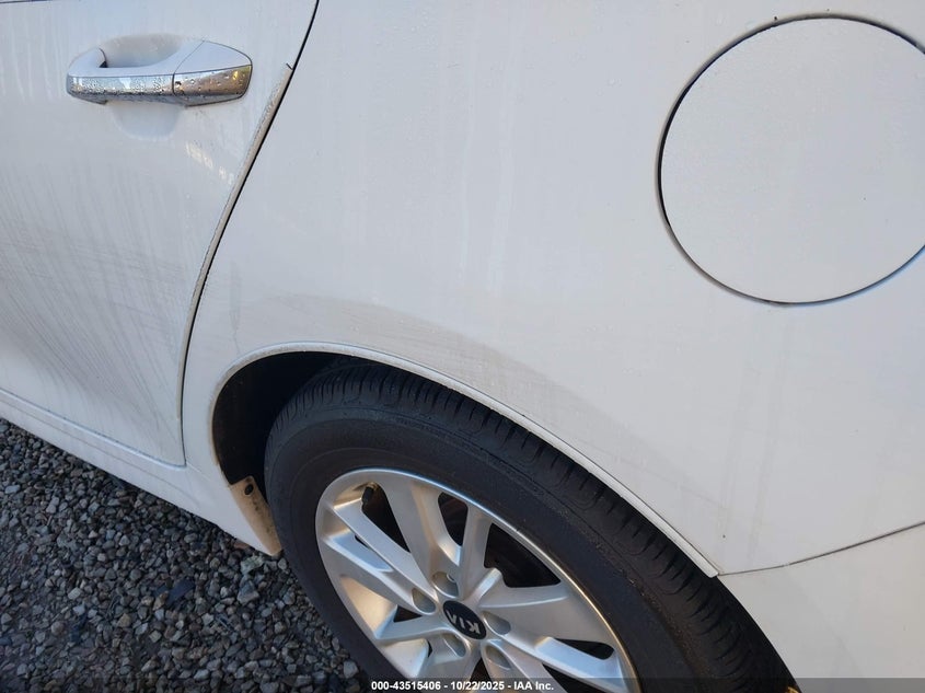 2016 KIA OPTIMA LX 5XXGT4L35GG080794