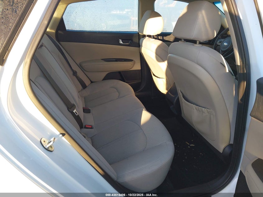 2016 KIA OPTIMA LX 5XXGT4L35GG080794