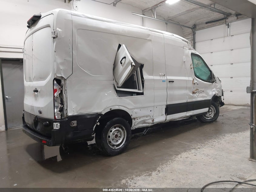 2020 FORD TRANSIT-250 auction photo 4