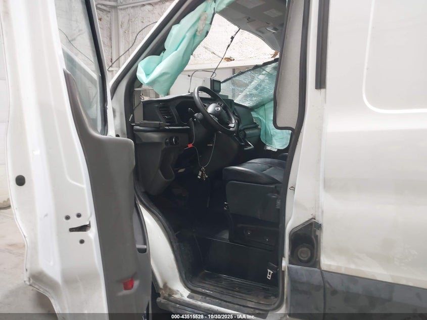 2020 FORD TRANSIT-250 auction photo 5