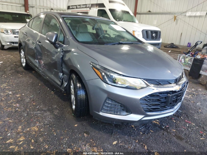 2019 CHEVROLET CRUZE LT - 1G1BE5SM5K7139258
