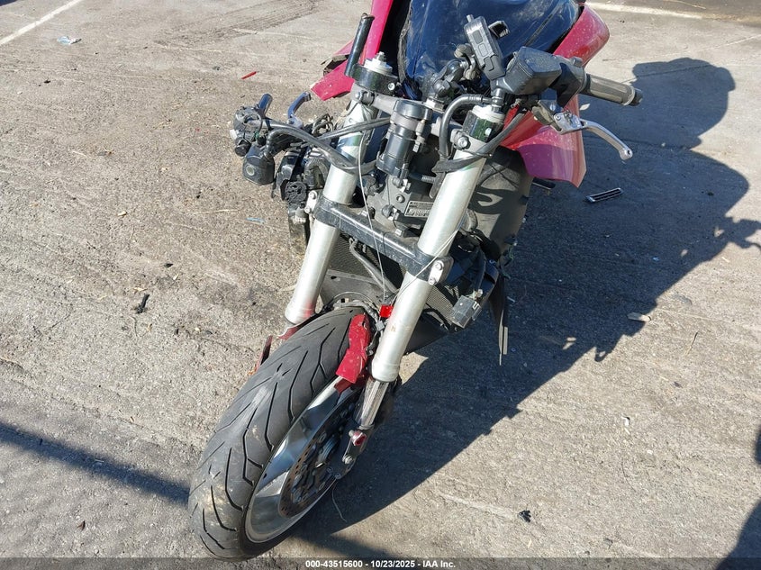JH2SC6318AK000333 2010 HONDA VFR photo no. 17