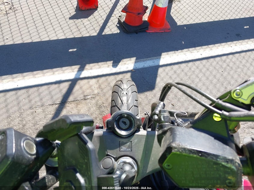 JH2SC6318AK000333 2010 HONDA VFR photo no. 7