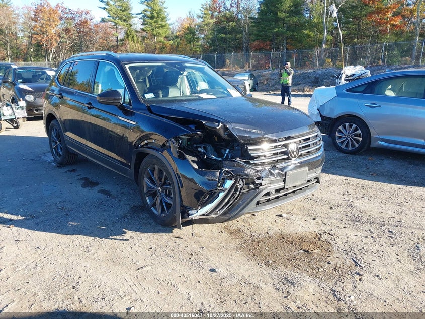 VOLKSWAGEN TIGUAN 2.0T SE
