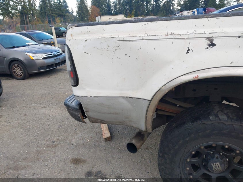 2003 Ford F-350 Lariat/Xl/Xlt VIN: 1FTSW31F33EB01519 Lot: 43516073