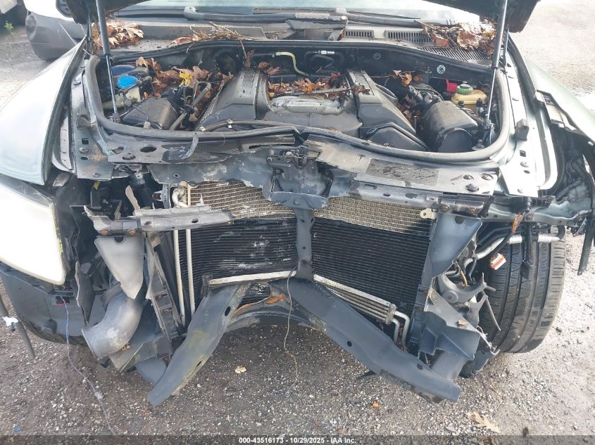 2004 Volkswagen Touareg V8 VIN: WVGCM67L84D020964 Lot: 43516173