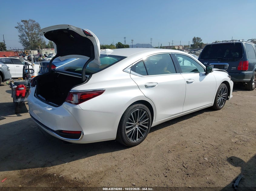 2025 LEXUS ES 300H 58ADA1C11SU064234