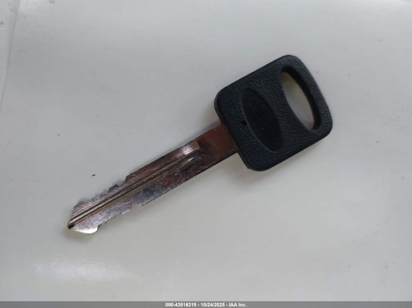 2000 Ford F-250 Lariat/Xl/Xlt VIN: 1FTNX20F2YEC40389 Lot: 43516319