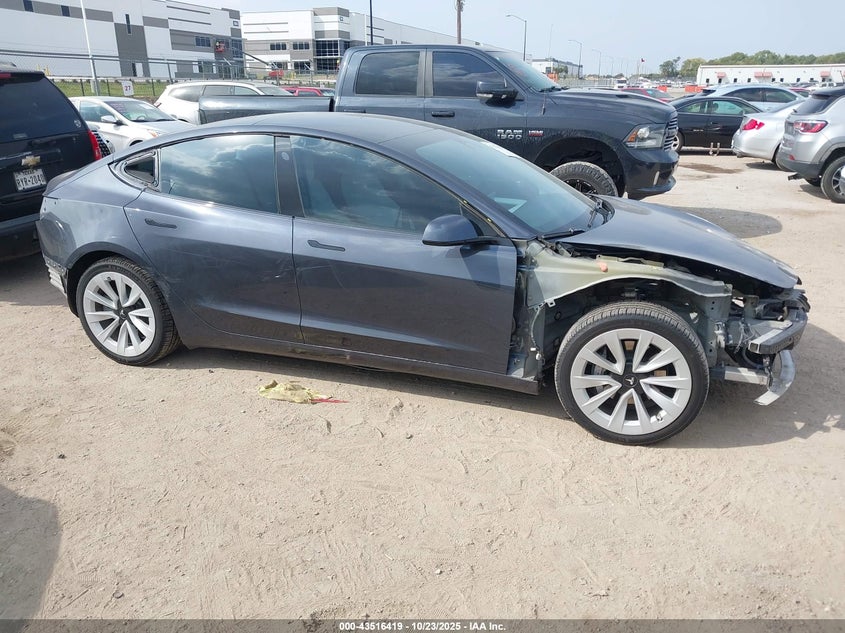 TESLA MODEL 3 LONG RANGE DUAL MOTOR ALL-WHEEL DRIVE